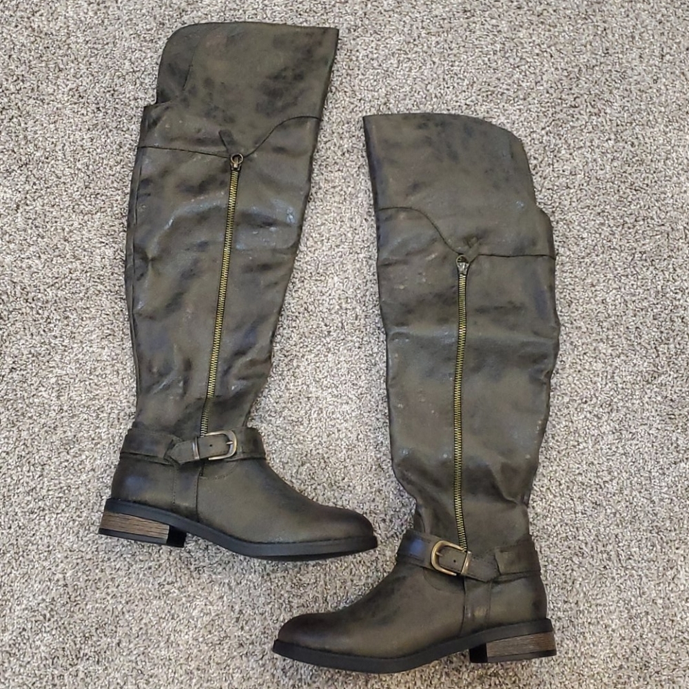 Restricted High Shaft Buckle Boot